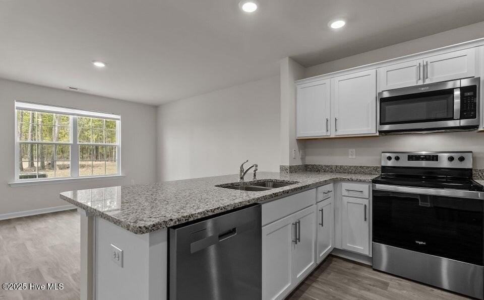 2305 Gracie Ln - Photo 6 of 32