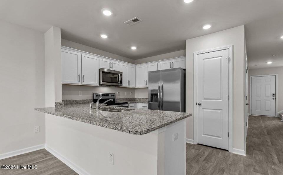 2305 Gracie Ln - Photo 7 of 32