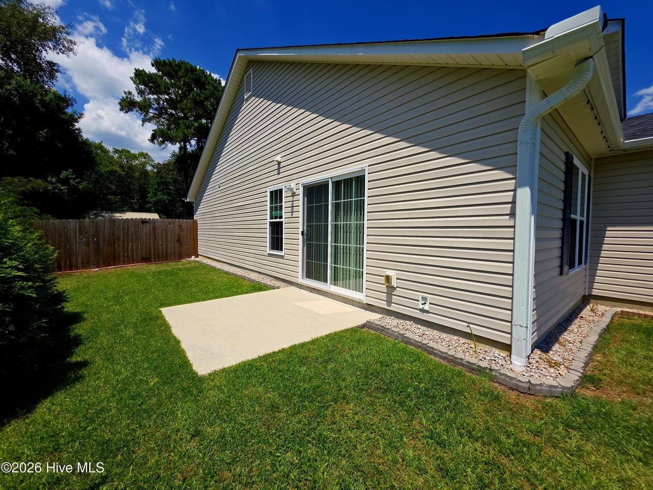 200 Sweet Gum Ln - Photo 2 of 31
