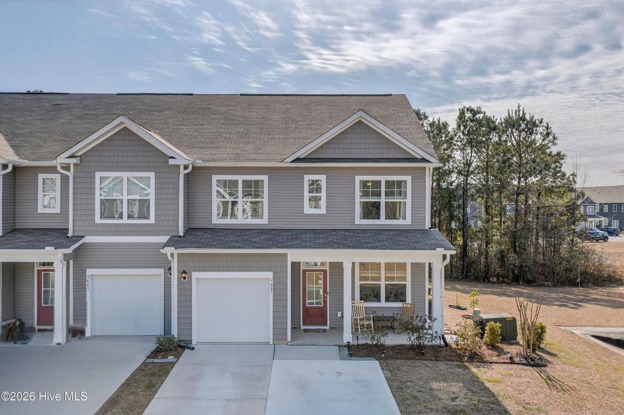 3647 Roseblossom Dr - Photo 2 of 50