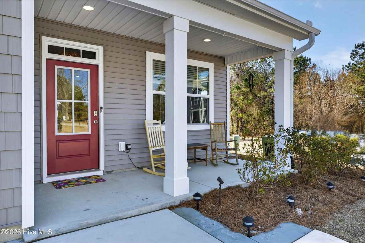 3647 Roseblossom Dr - Photo 3 of 50