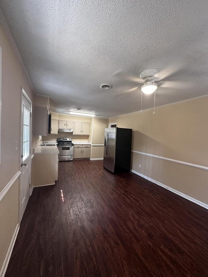 2377 Dublin Dr - Photo 6 of 24