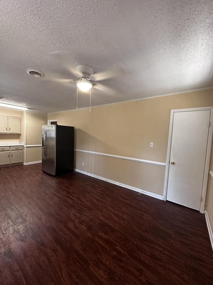 2377 Dublin Dr - Photo 7 of 24