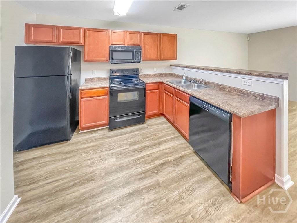 40 Transom Rd - Photo 3 of 23