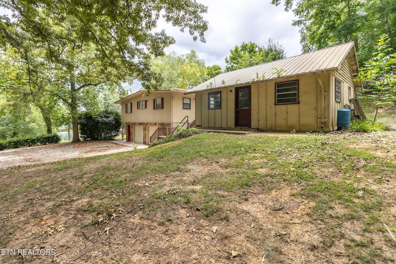 630 Colonial Dr - Photo 4 of 45