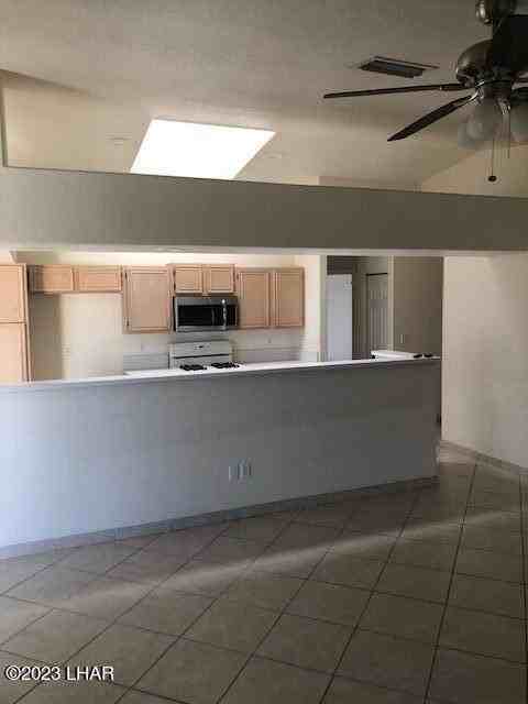 3490 Chemehuevi Blvd - Photo 4 of 12
