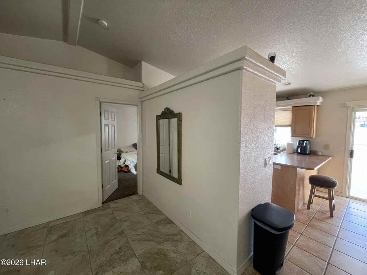 1071 Rolling Hills Dr - Photo 4 of 17