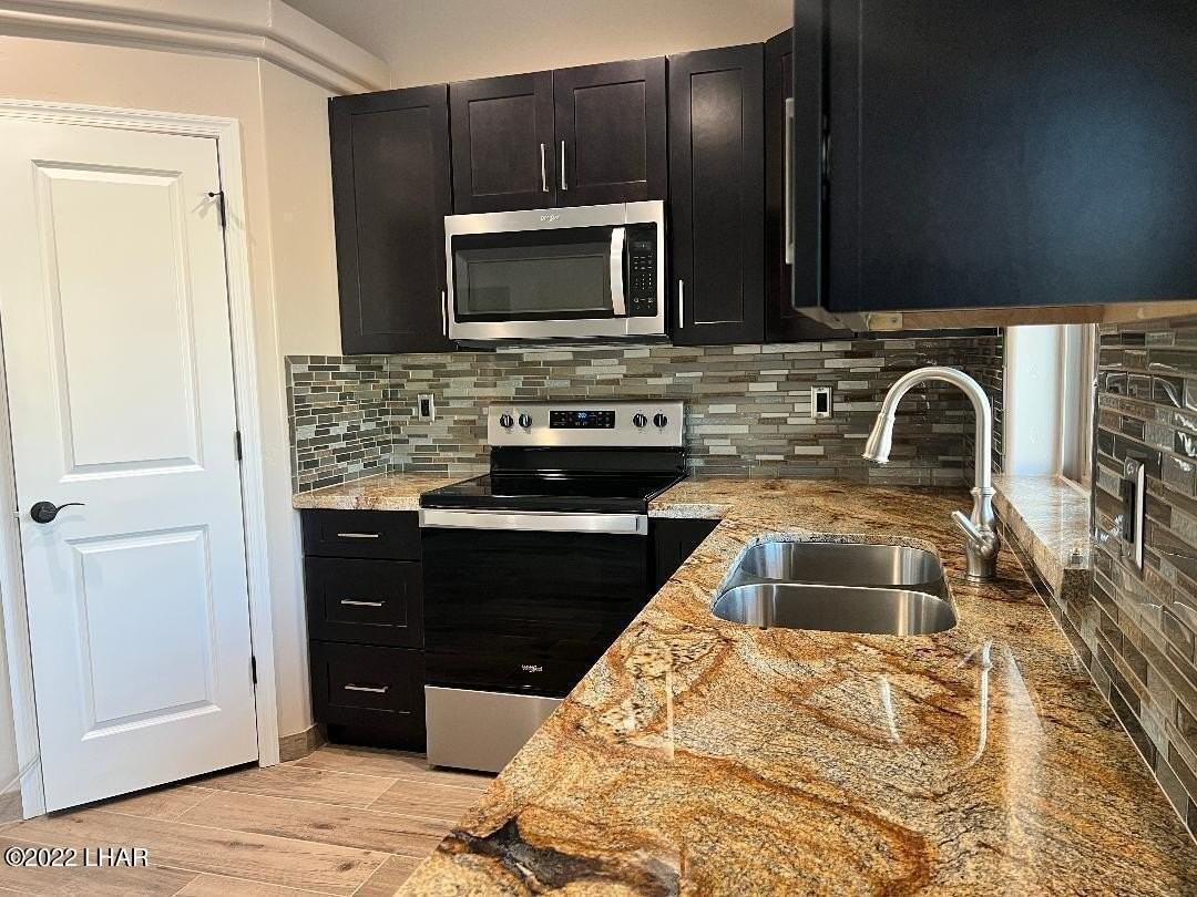 2425 Cloverlawn Dr #101 - Photo 3 of 31