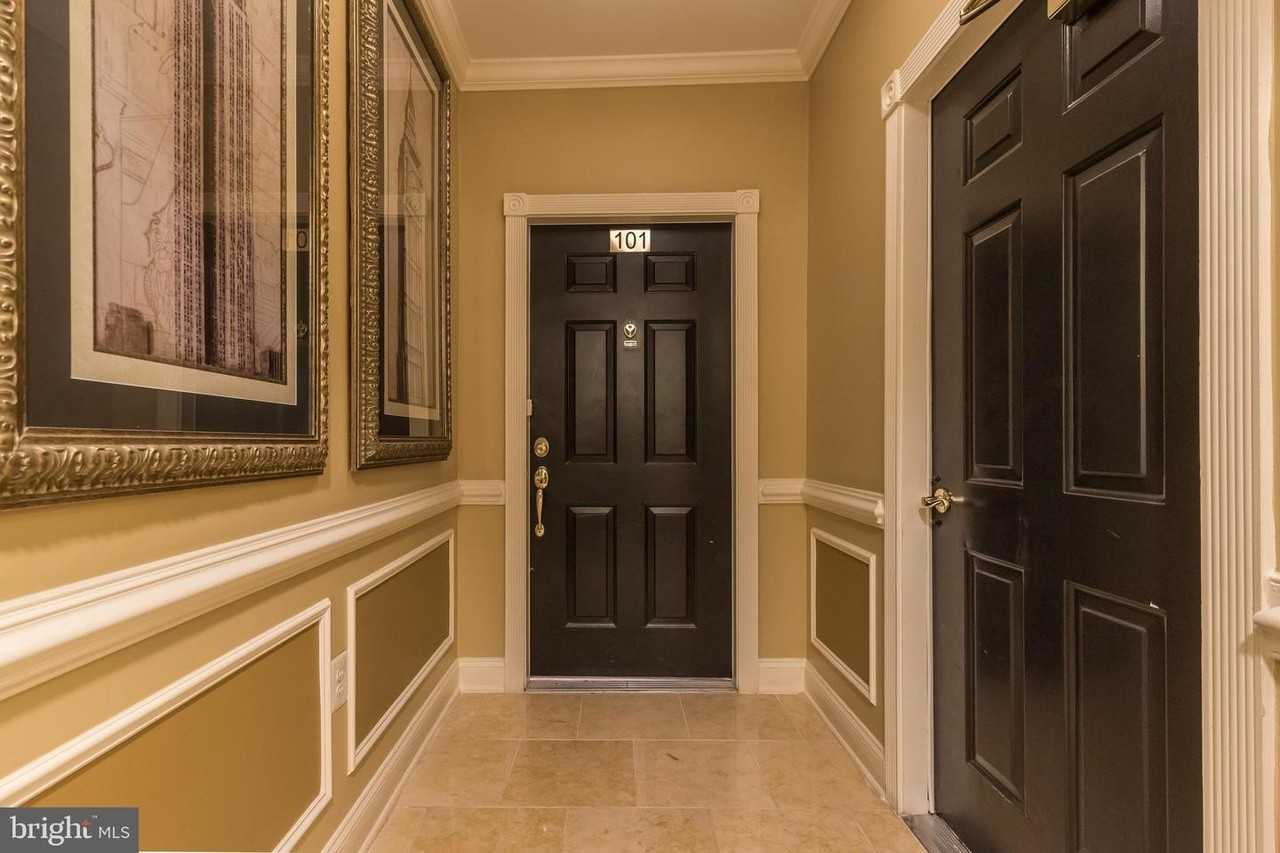 305 Redland Blvd - Photo 7 of 49