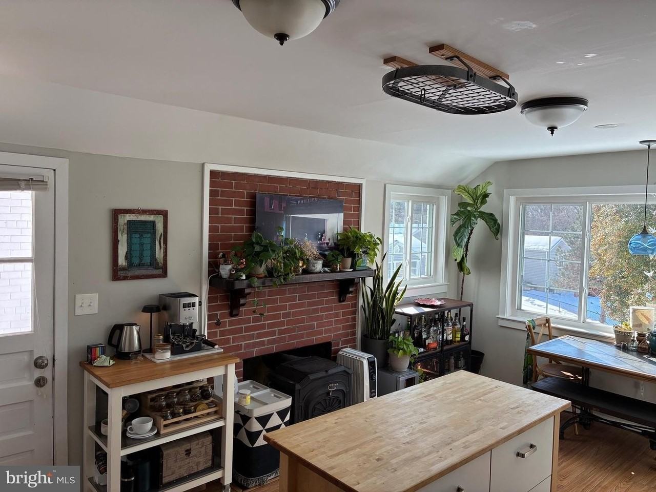 12602 Gould Rd - Photo 2 of 32