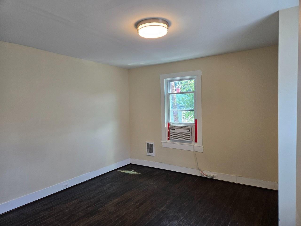 24 E Pall Mall St - Photo 4 of 8