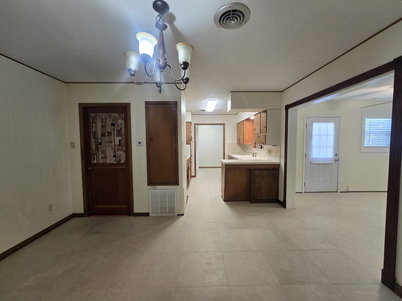 308 Mackeral St #SF - Photo 2 of 27