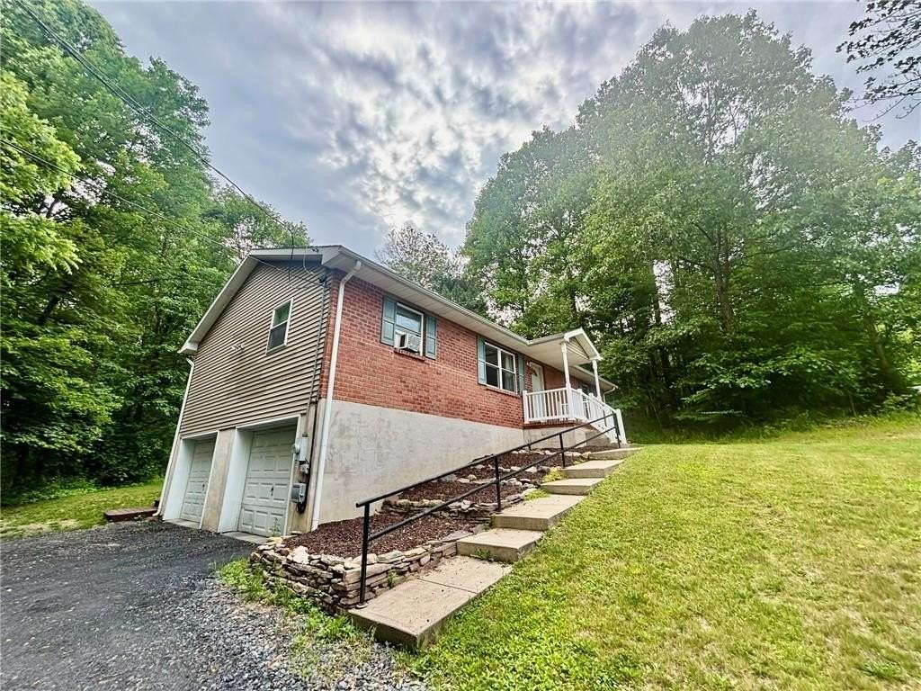 1510 Spring St - Photo 2 of 13