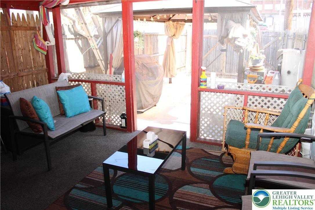 939 N 5th St - Photo 7 of 16