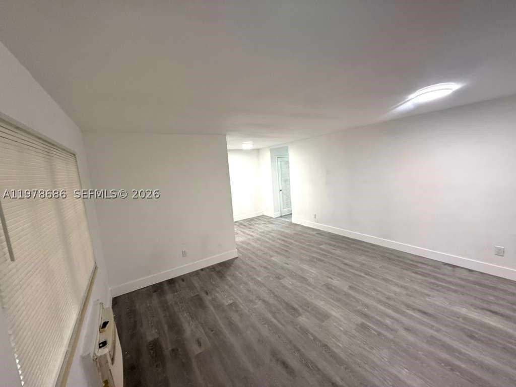 12195 W Dixie Hwy #6E - Photo 5 of 16