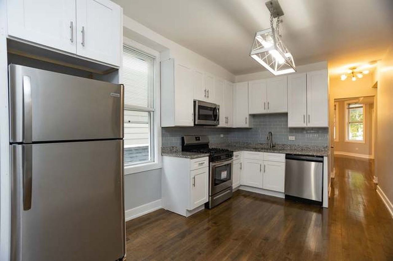 2657 N Ridgeway Ave #3 - Photo 6 of 8