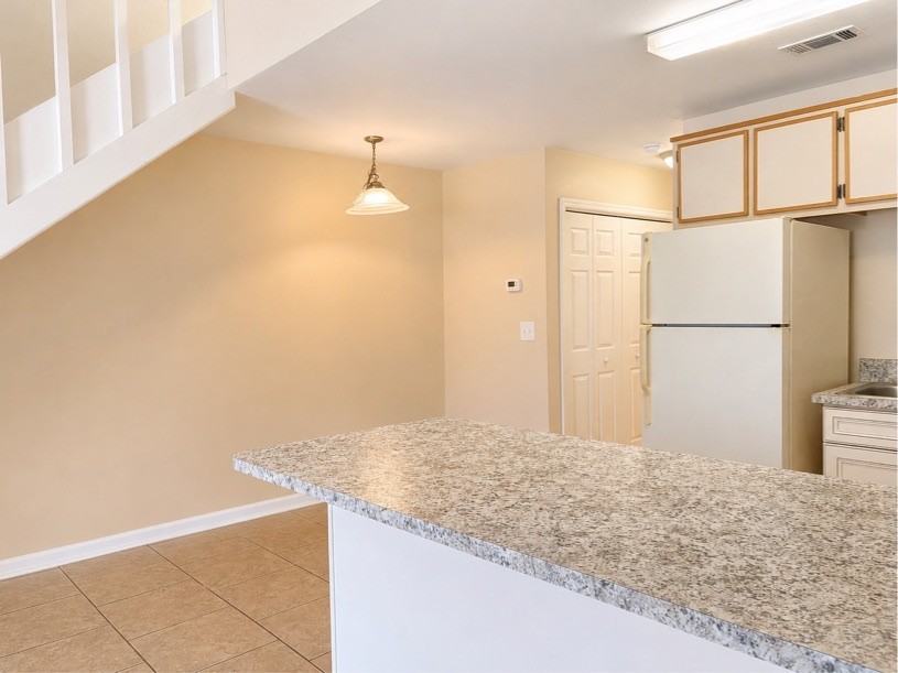 1181 Ocala Rd #1 - Photo 4 of 9