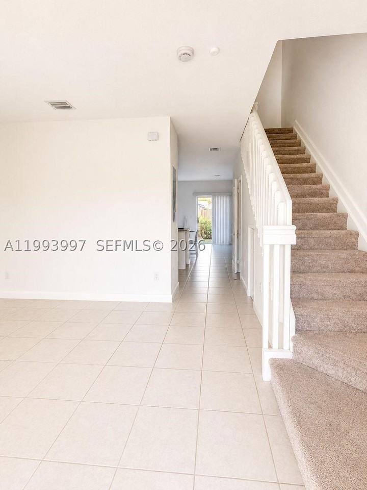 12773 Sw 234th Ter - Photo 6 of 9