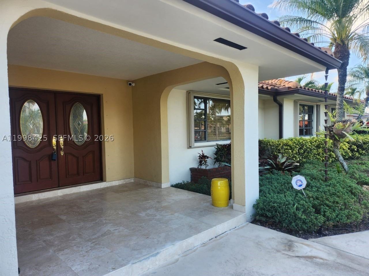 2980 Sw 111th Ave - Photo 2 of 39