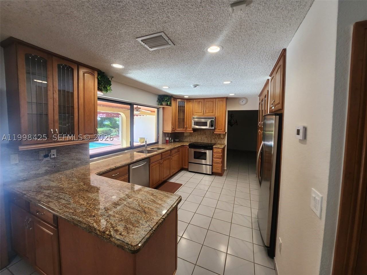2980 Sw 111th Ave - Photo 4 of 39
