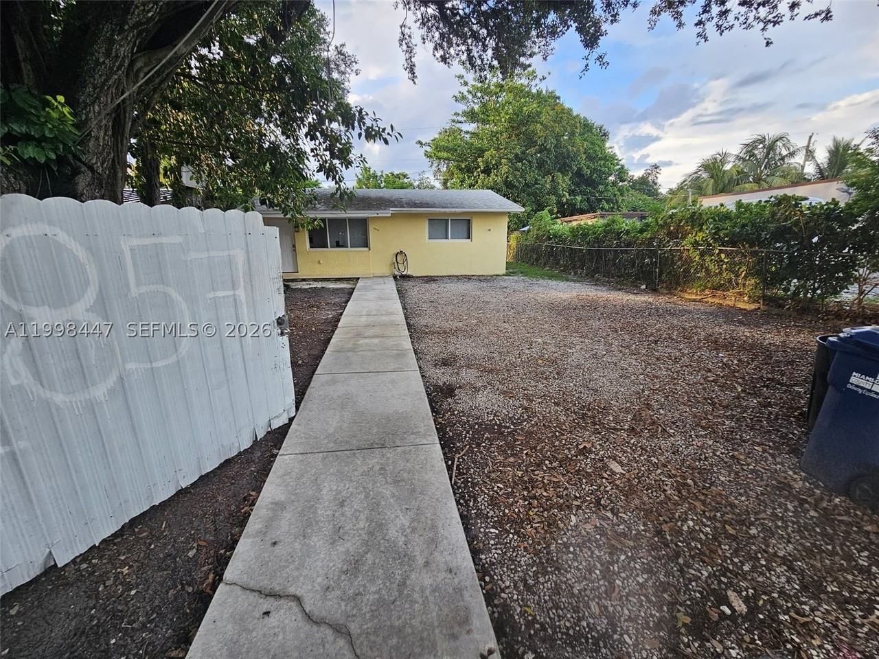 1857 Nw 113th Ter #1857 - Photo 3 of 10