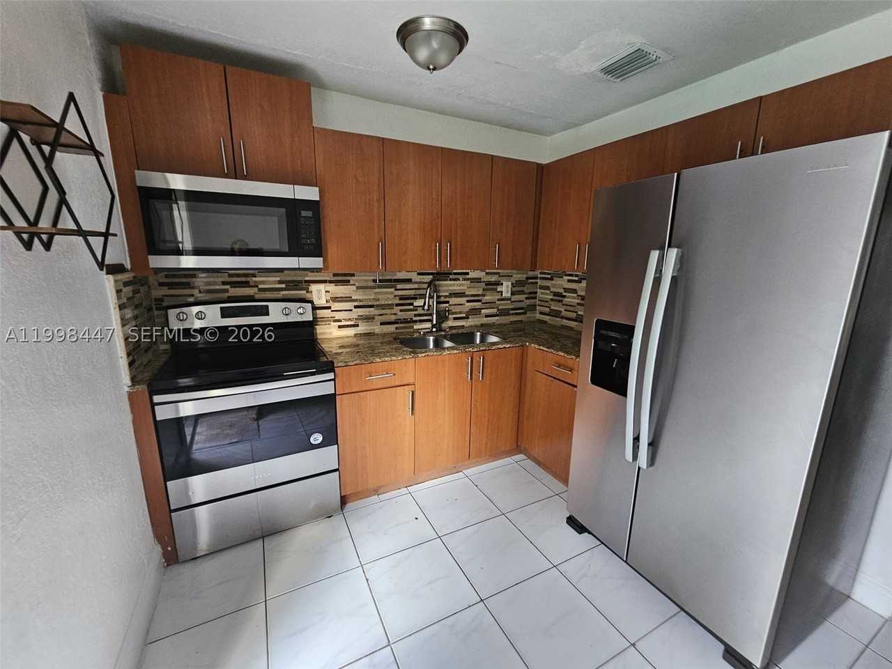 1857 Nw 113th Ter #1857 - Photo 5 of 10