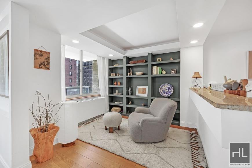 250 W 90th St - Photo 3 of 9