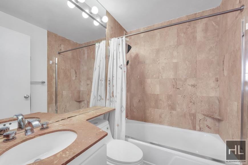 250 W 90th St - Photo 7 of 9