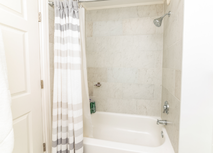 345 N La Salle Dr - Photo 6 of 10