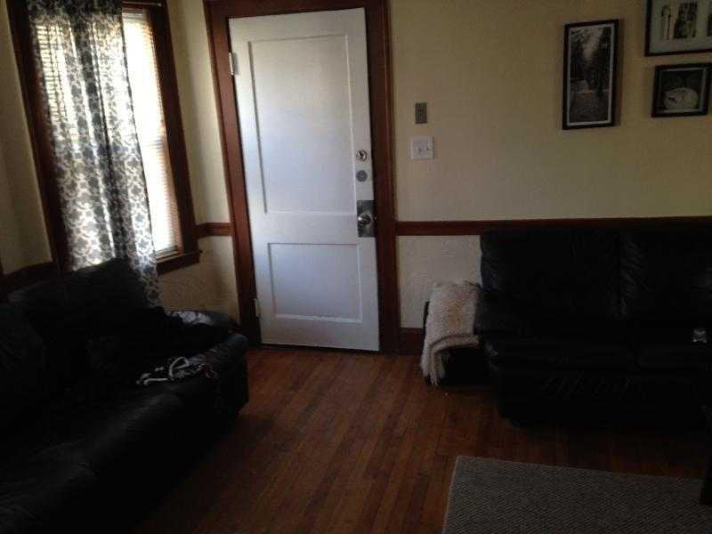 68 Brock St - Photo 3 of 8