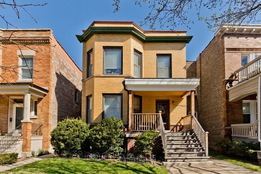 1326 W Roscoe St