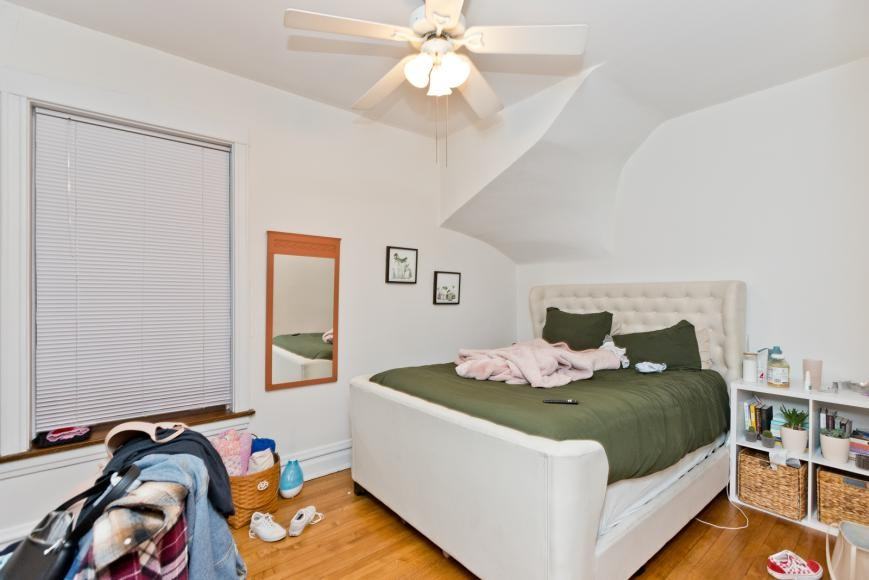 1326 W Roscoe St - Photo 7 of 10