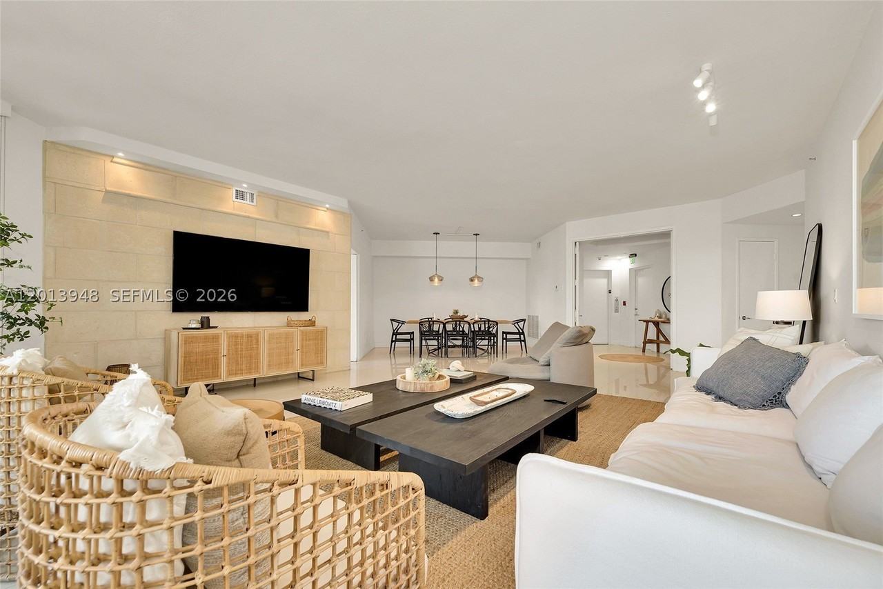 733 Crandon Blvd #406 - Photo 6 of 25