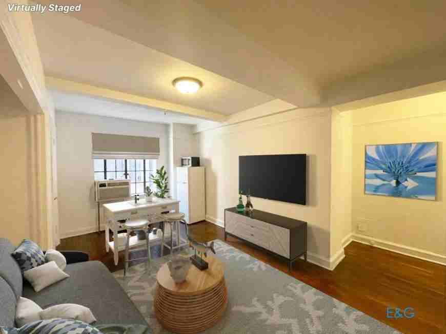 5 Tudor City Pl - Photo 2 of 10