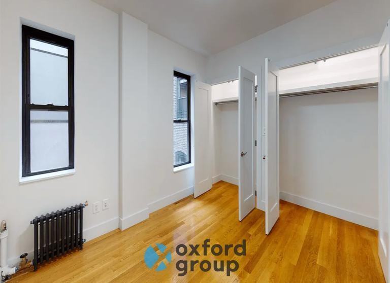 207 W 19th St - Photo 6 of 7