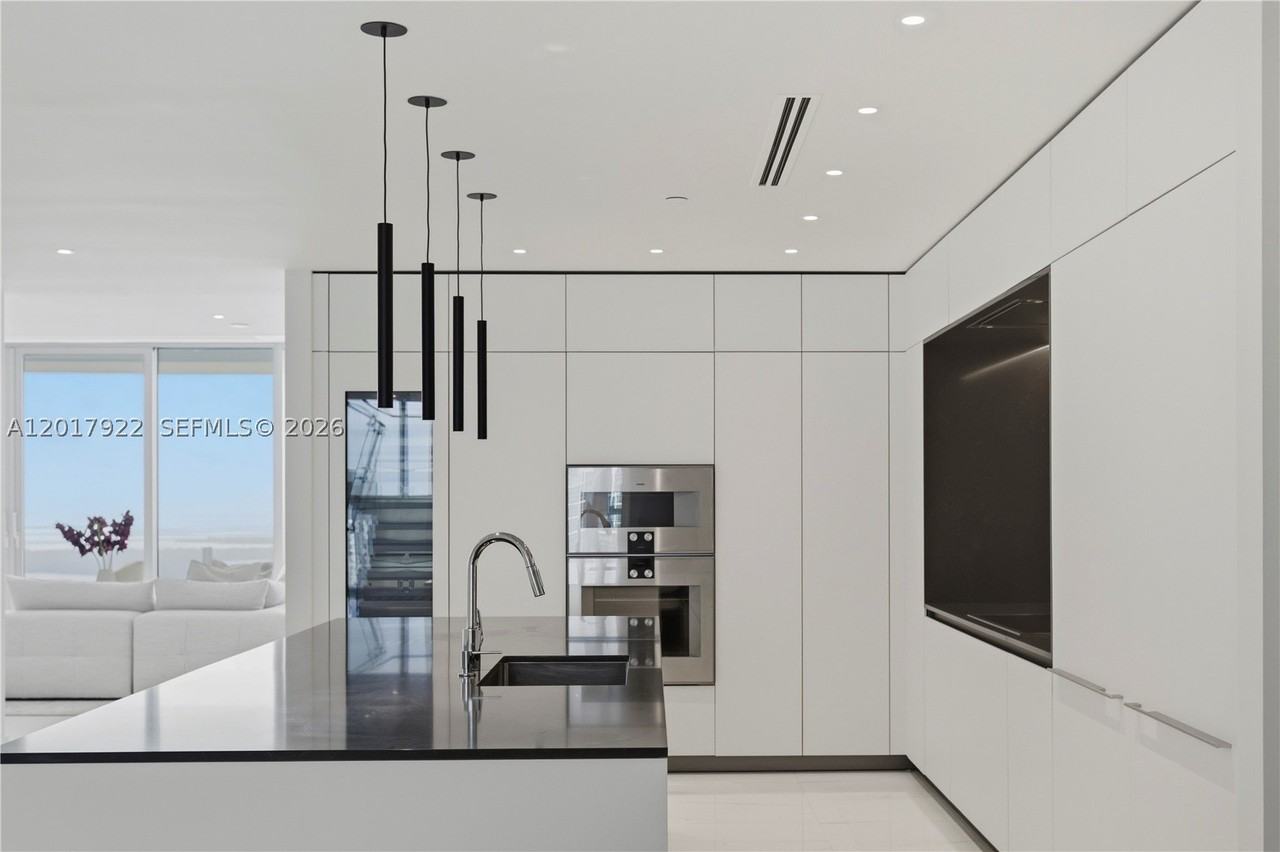 300 Biscayne Boulevard Way #5002E - Photo 4 of 37