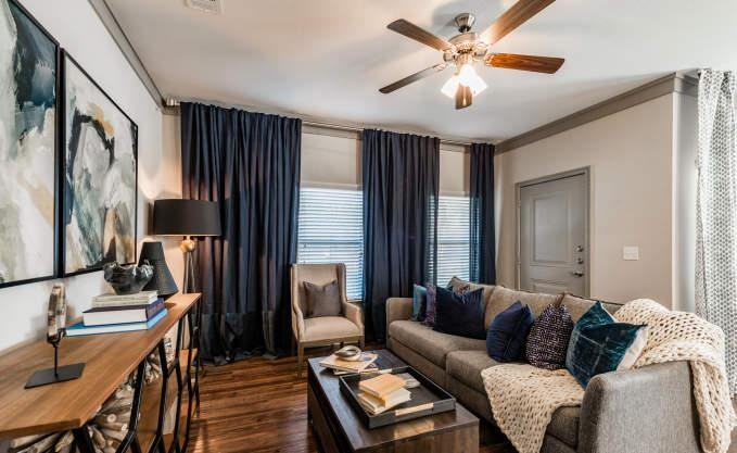 17802 Mound Rd - Photo 2 of 10