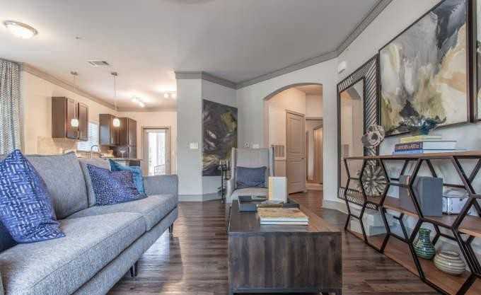 17802 Mound Rd - Photo 4 of 10
