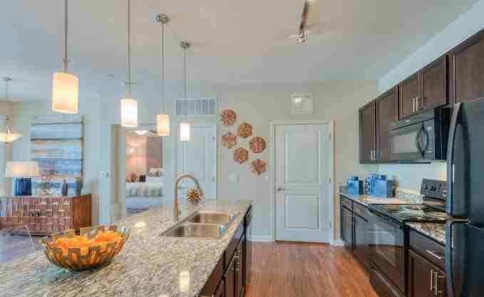 12515 Barker Cypress Rd - Photo 2 of 10