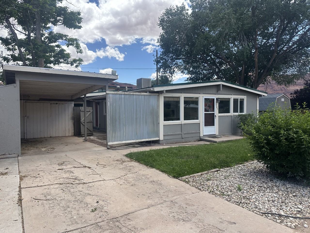 705 Palisade Dr #1 - Photo 2 of 15