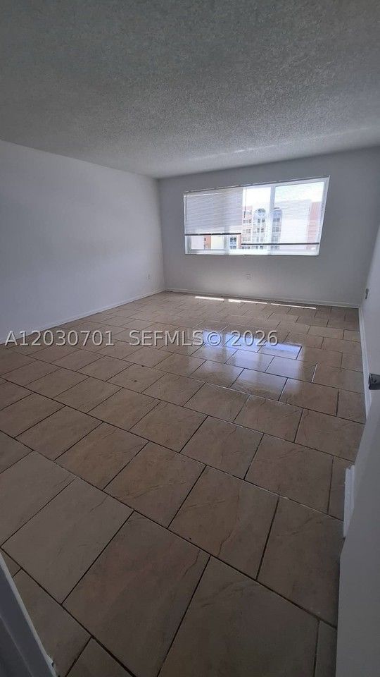 6950 Nw 186th St #2-304 - Photo 3 of 4