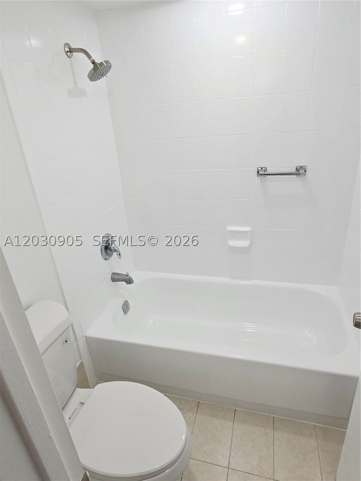8821 W Flagler St #313 - Photo 3 of 32