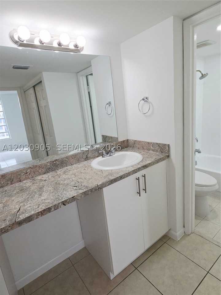 8821 W Flagler St #313 - Photo 4 of 32