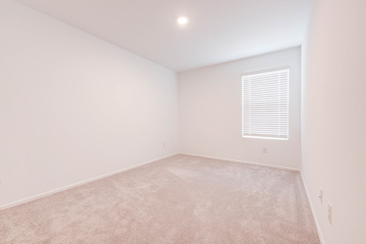 1496 Twilight Green Dr #1 - Photo 7 of 11