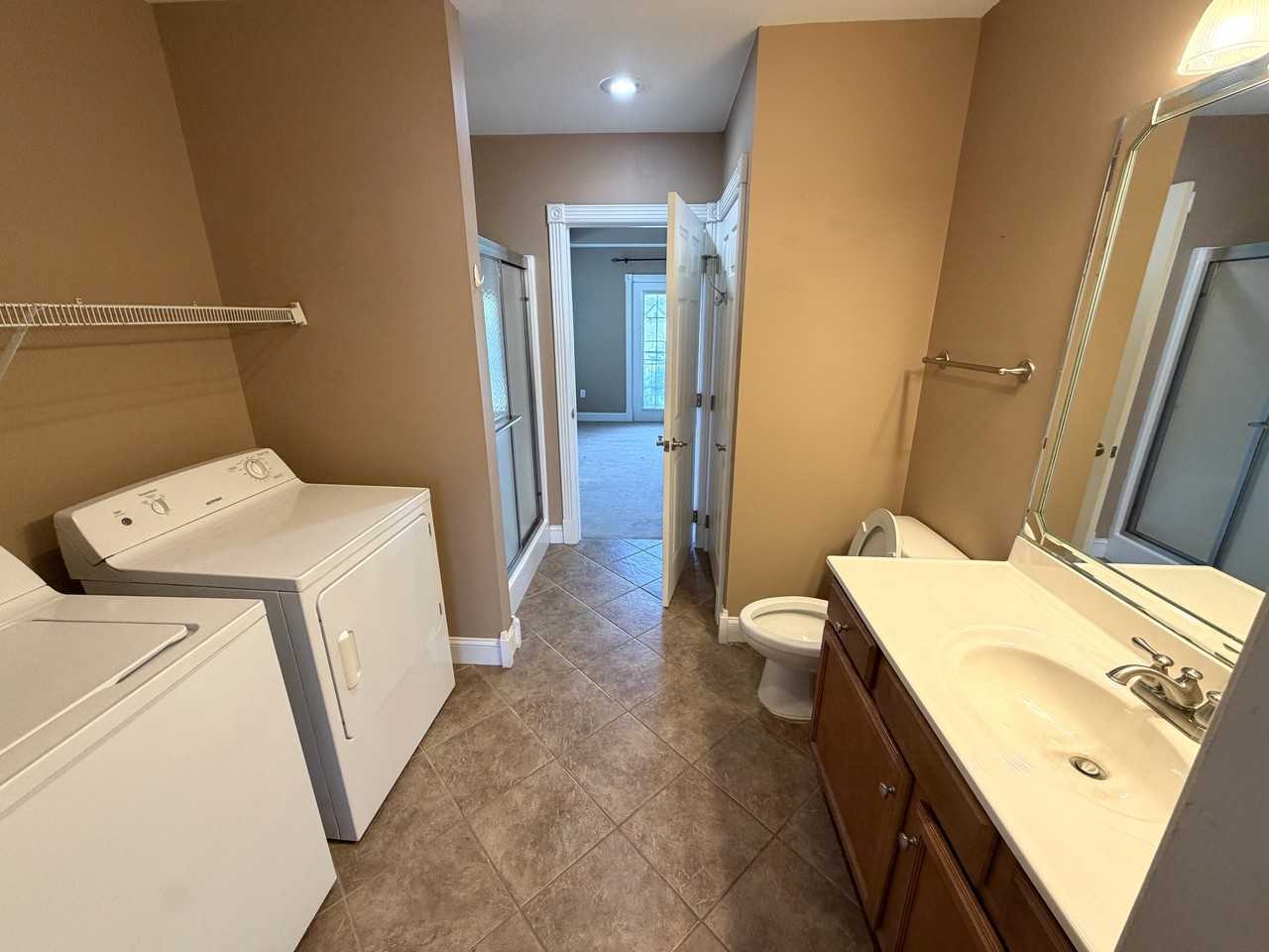 98 Melrose Drive - CUnit C #C - Photo 3 of 8