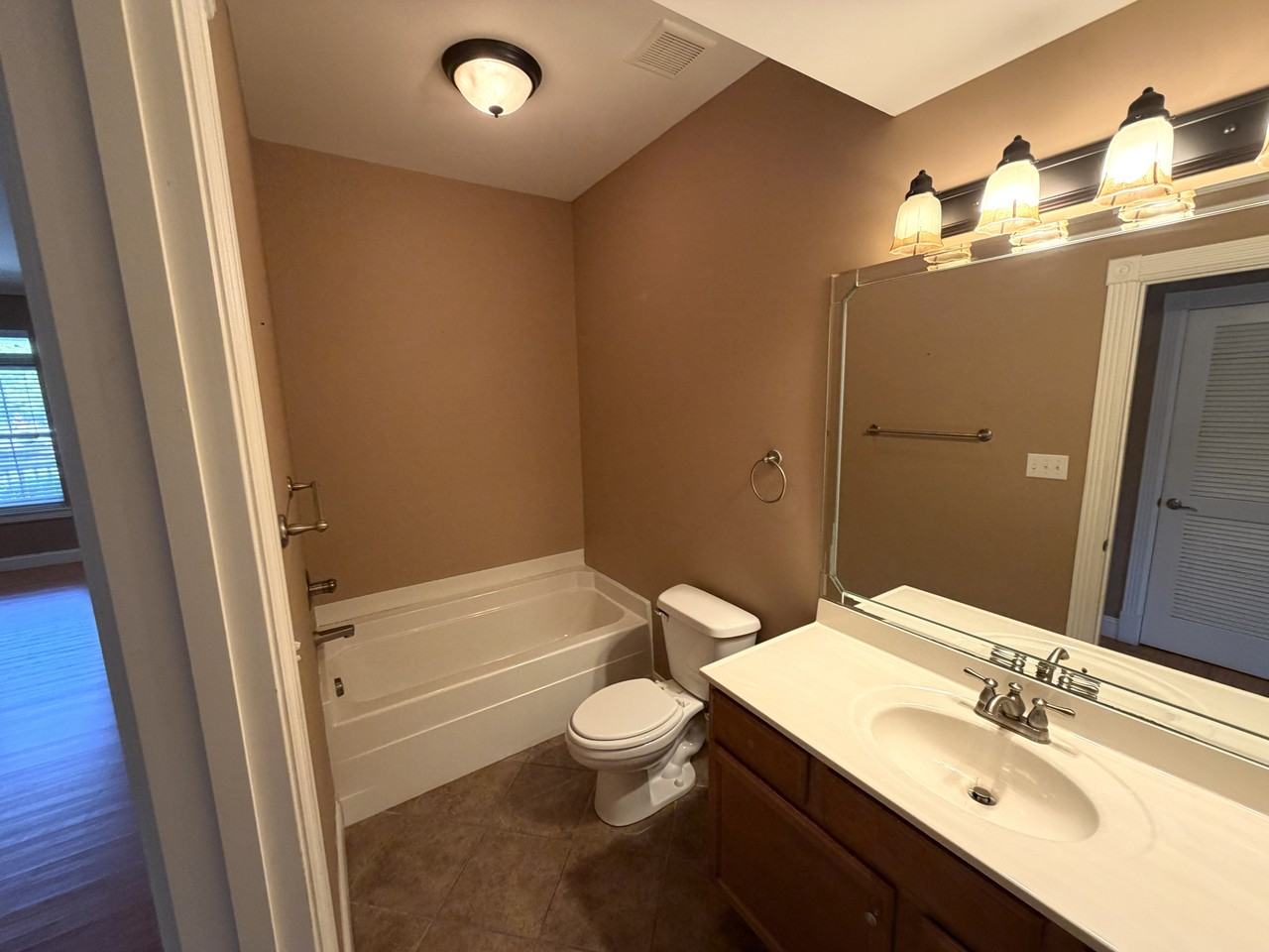 98 Melrose Drive - CUnit C #C - Photo 6 of 8