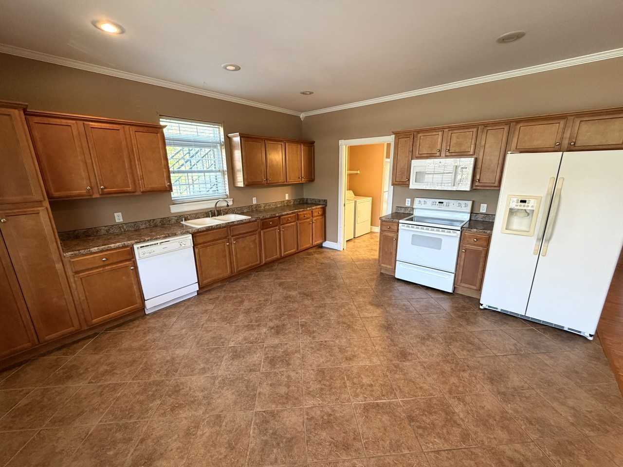98 Melrose Drive - CUnit C #C - Photo 7 of 8