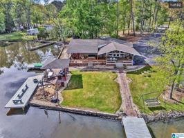 featured image of 146 Shore Dr #1