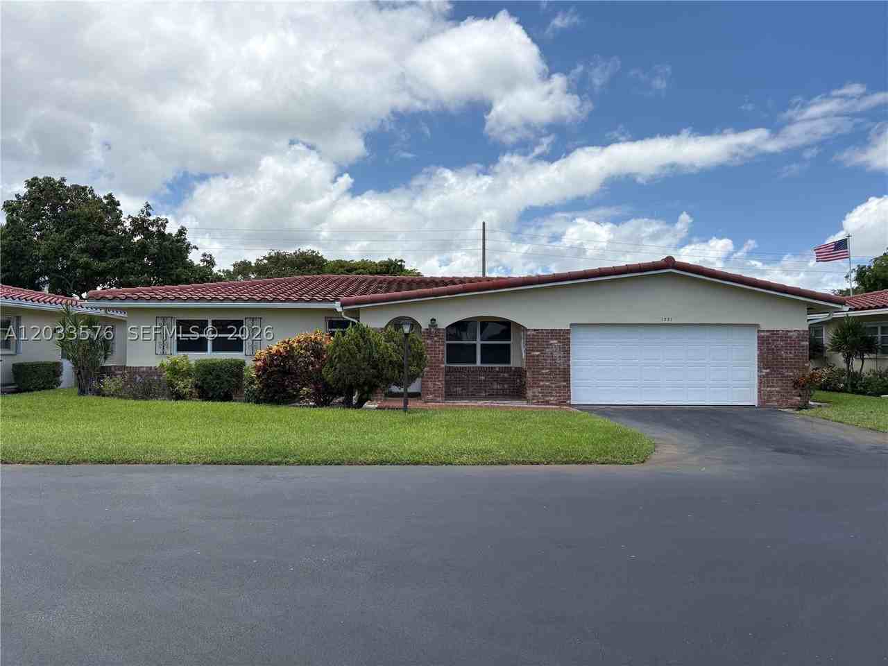 1221 Nw 44th St