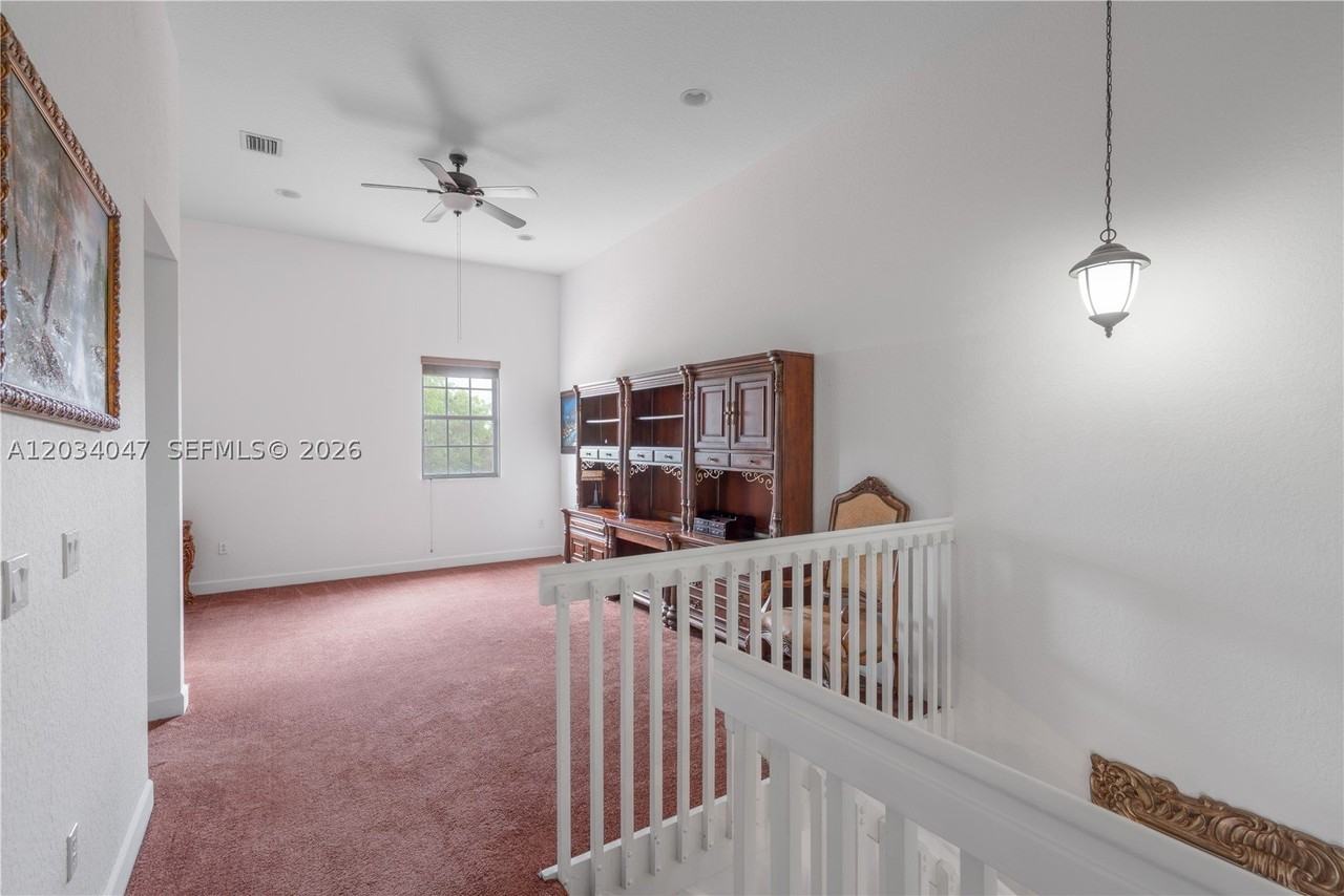 623 Sw 146th Ter - Photo 6 of 29